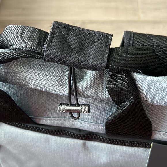 Nike Sport 29L - NEW - Picture 4 of 16